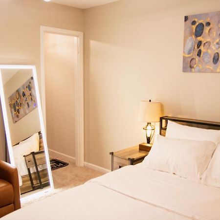 Hometel Premium Guest Suite W/ Private Entrance Ypsilanti Exterior foto