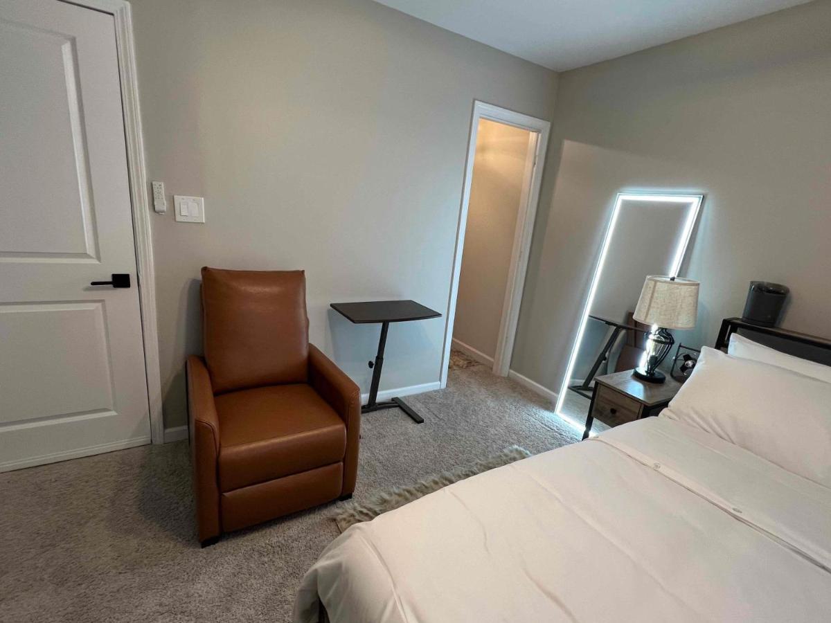 Hometel Premium Guest Suite W/ Private Entrance Ypsilanti Exterior foto